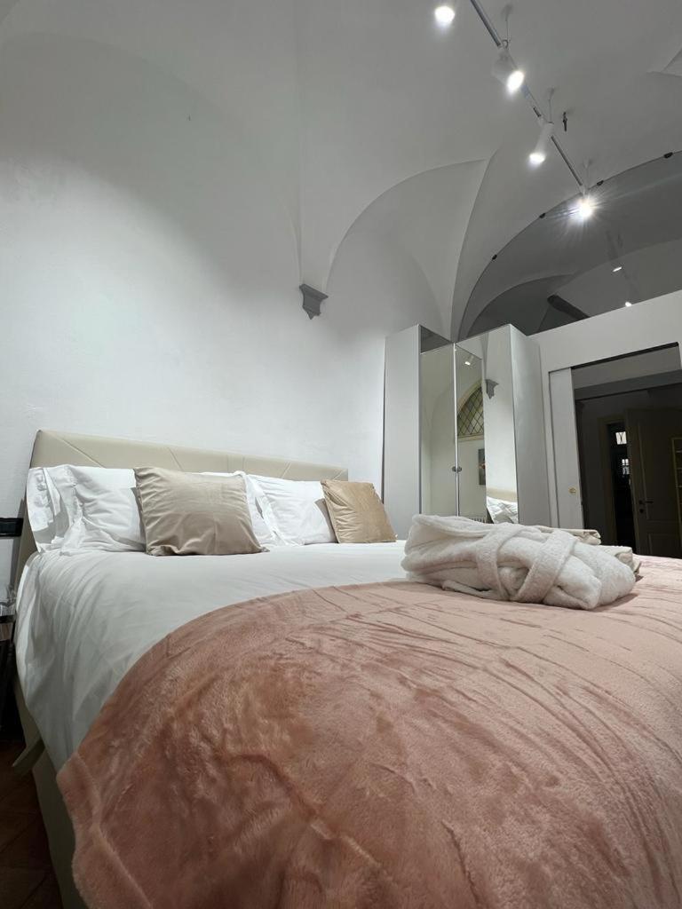 Elegant In Santo Spirito's Heart Apartment *
