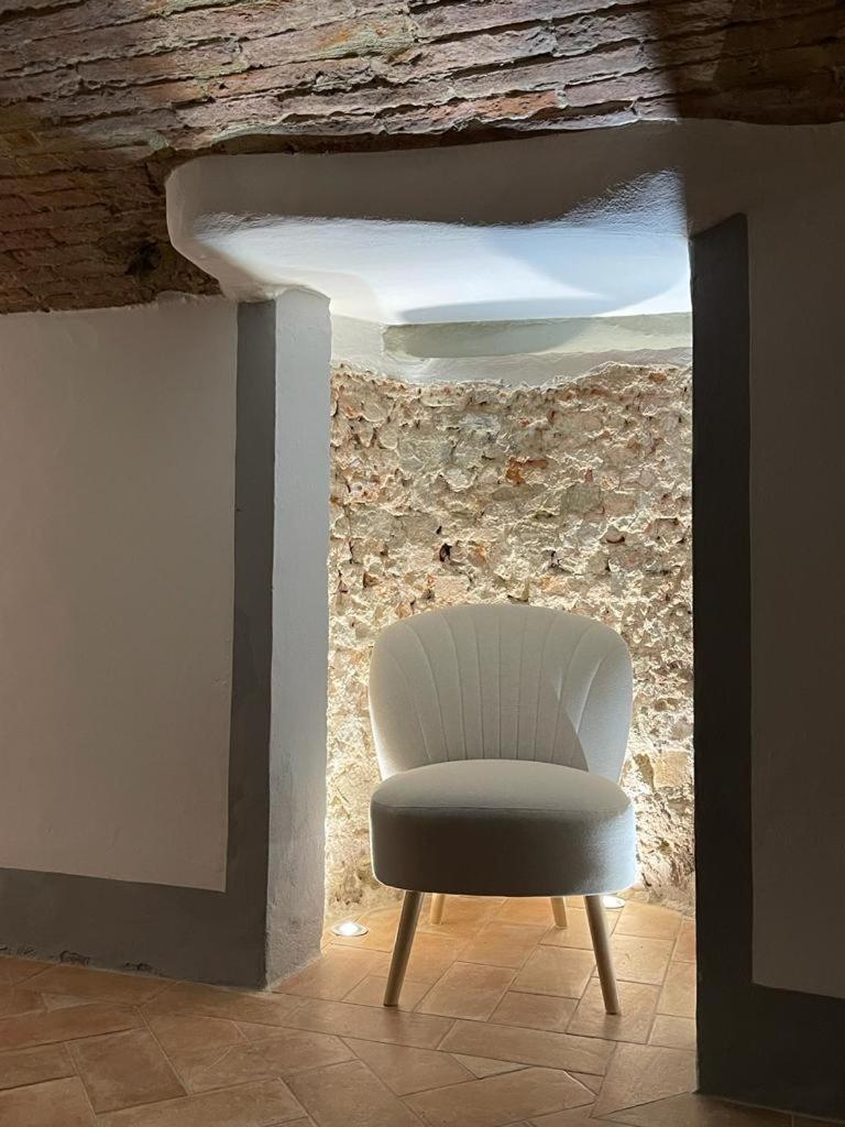 Elegant In Santo Spirito's Heart Apartment Florenz